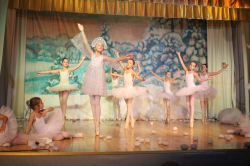 Ученикам начальной школы показали балет