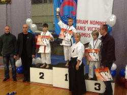 Юный каратист из 1 Б стал Чемпионом России!